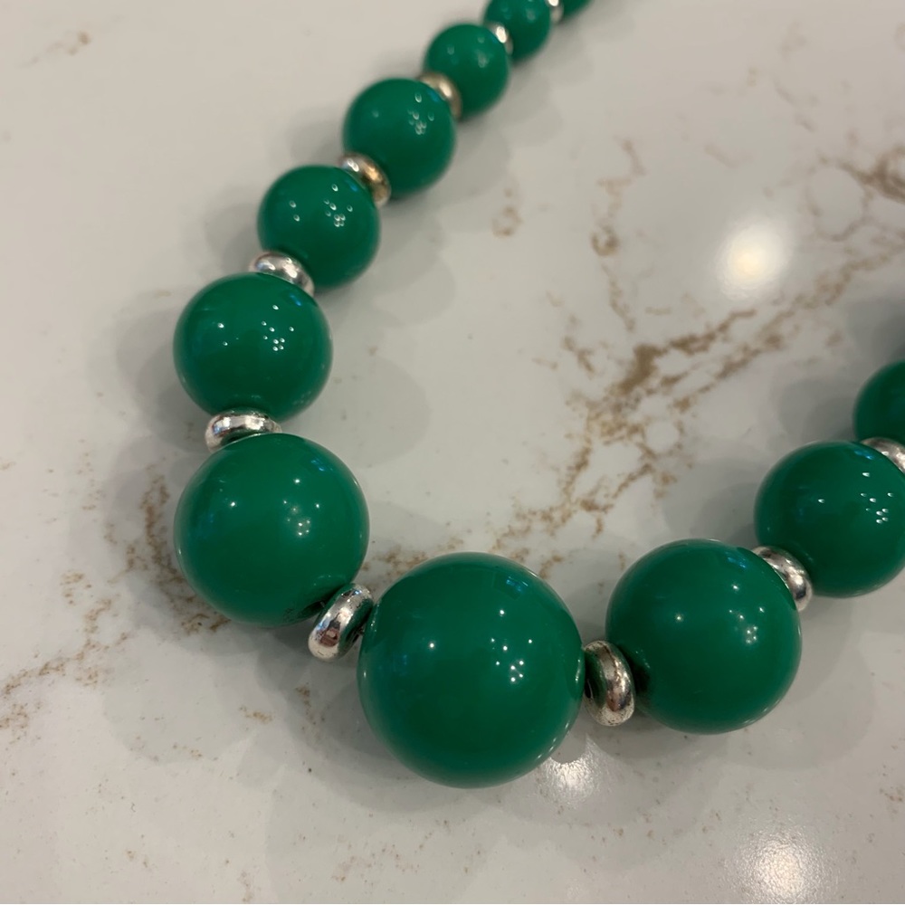 Vintage* 1980’s Pair of  Red & GreenBeaded Necklaces Perfectly Festive! - Picture 6 of 9